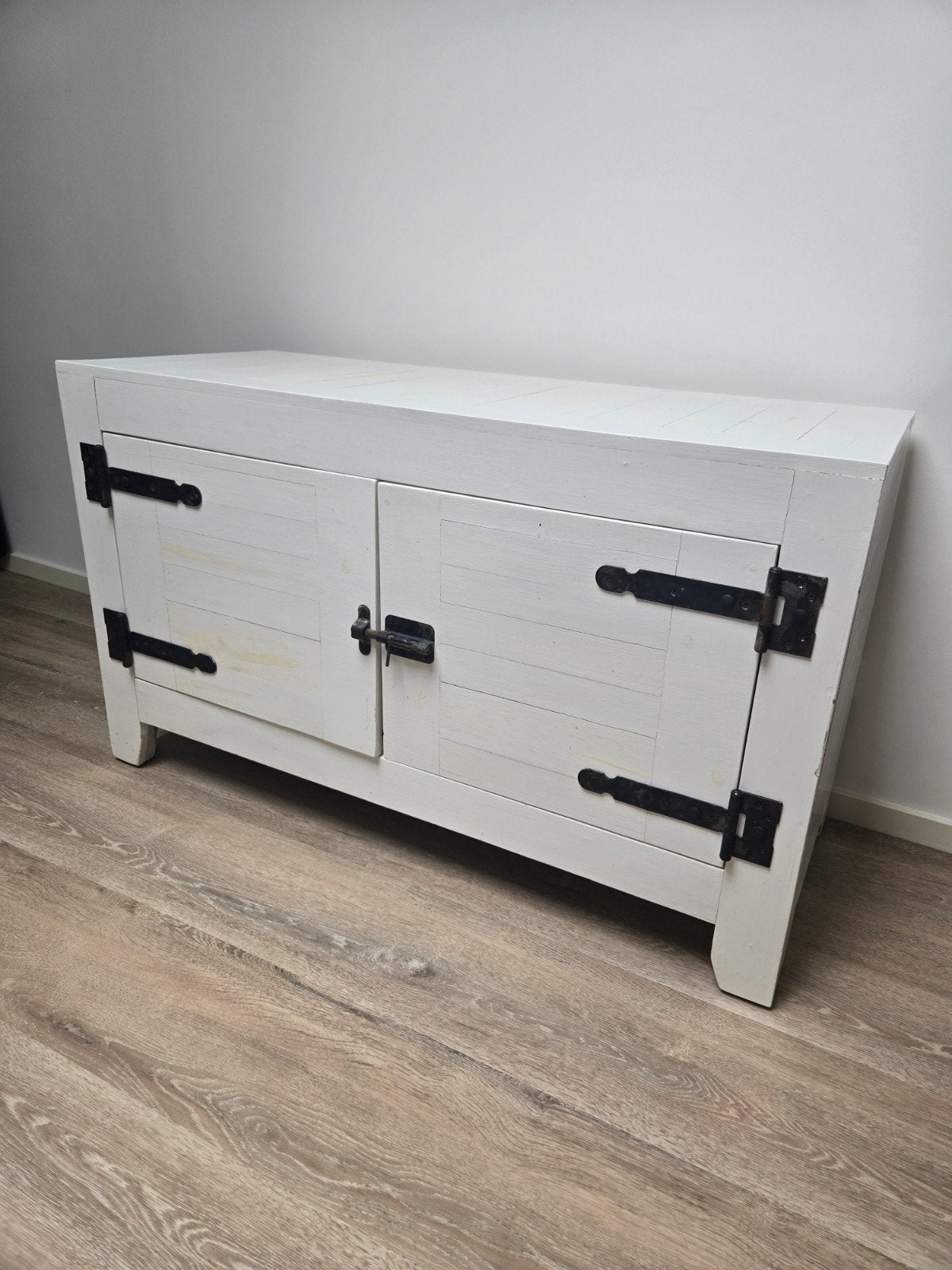 TV meubel, Ophalen, Met deur(en), 100 tot 150 cm, 25 tot 50 cm