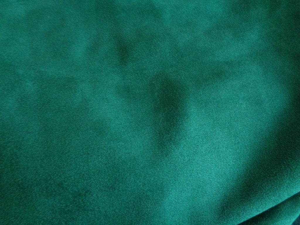 soort suede groene stof, Hobby en Vrije tijd, Stoffen en Lappen, Overige materialen, Nieuw, Ophalen of Verzenden, 30 tot 120 cm