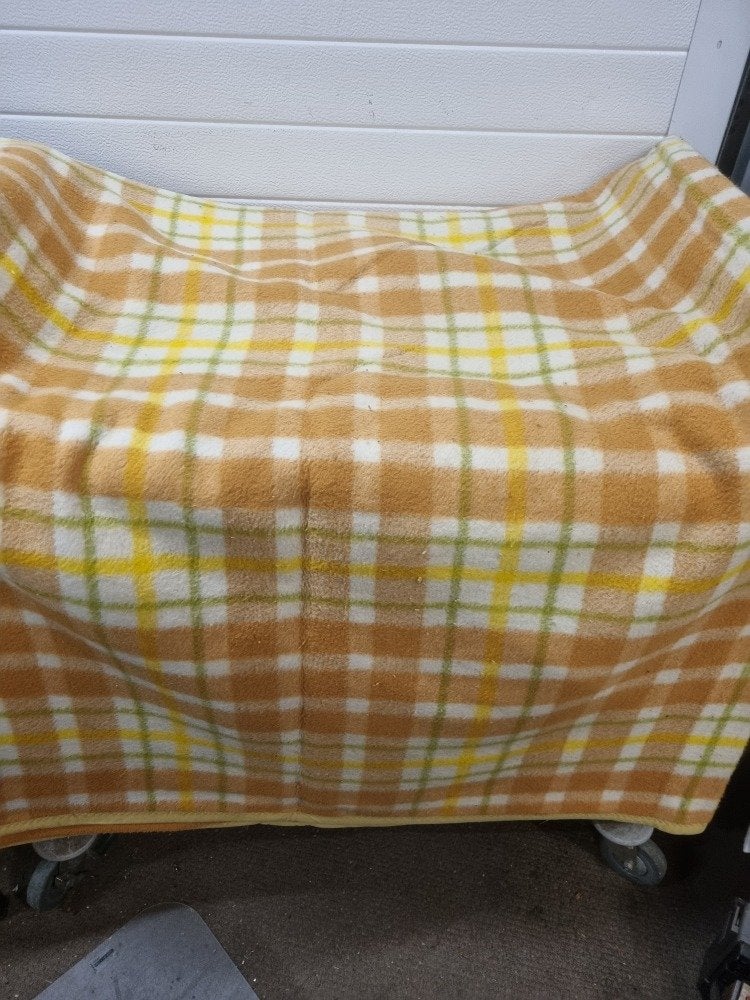 deken wol geel geruit / oranje dikke vintage, Ophalen of Verzenden, 'T Olde Gre-j, Info@toldegrej.nl, Endepoelstraat 20f Didam