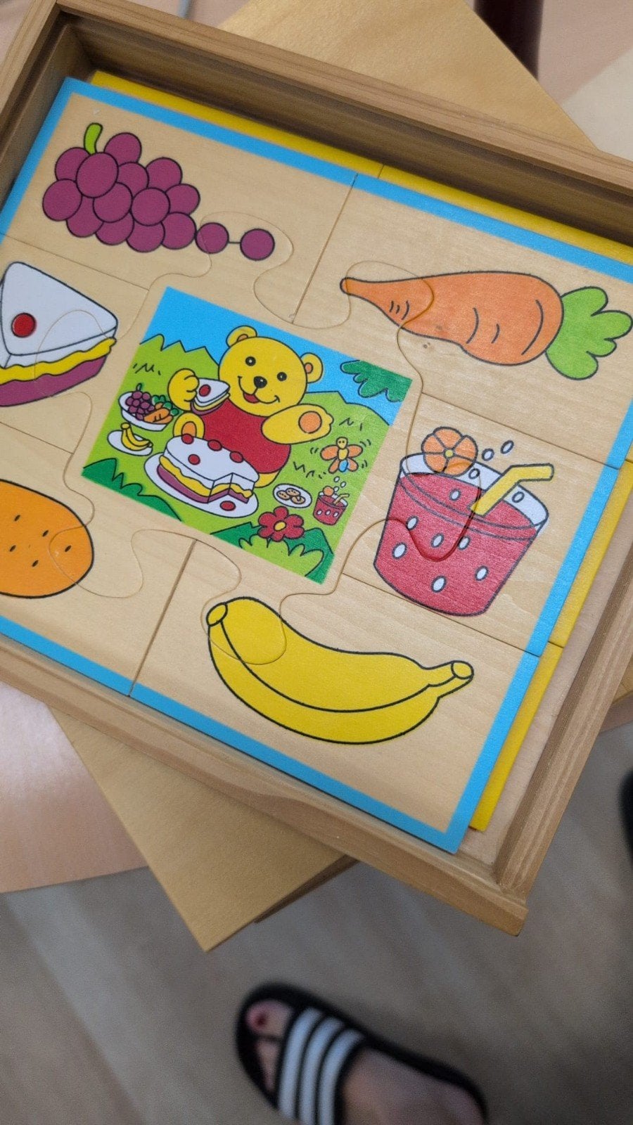 Houten puzzel met fruit en beer, 2 tot 4 jaar, 10 tot 50 stukjes, Ophalen of Verzenden, Zo goed als nieuw