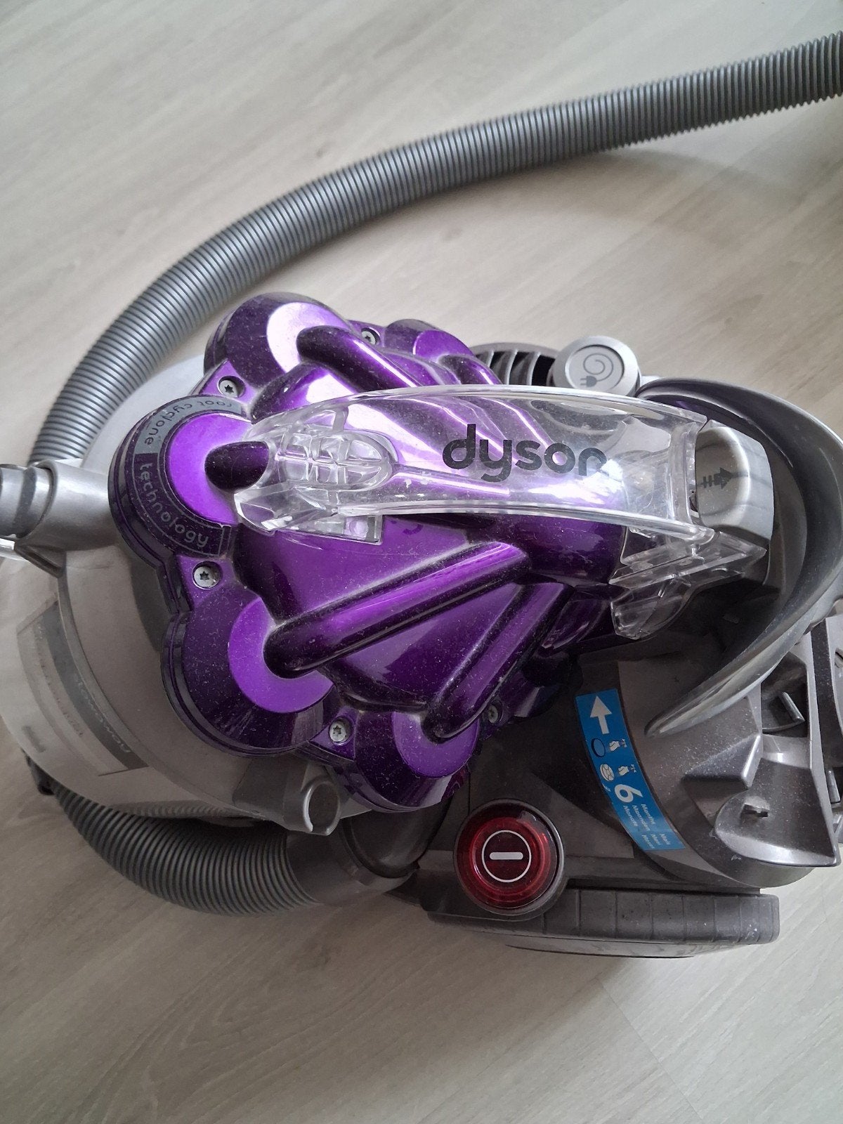 dyson stofzuiger, Witgoed en Apparatuur, Stofzuigers, Ophalen, Gebruikt