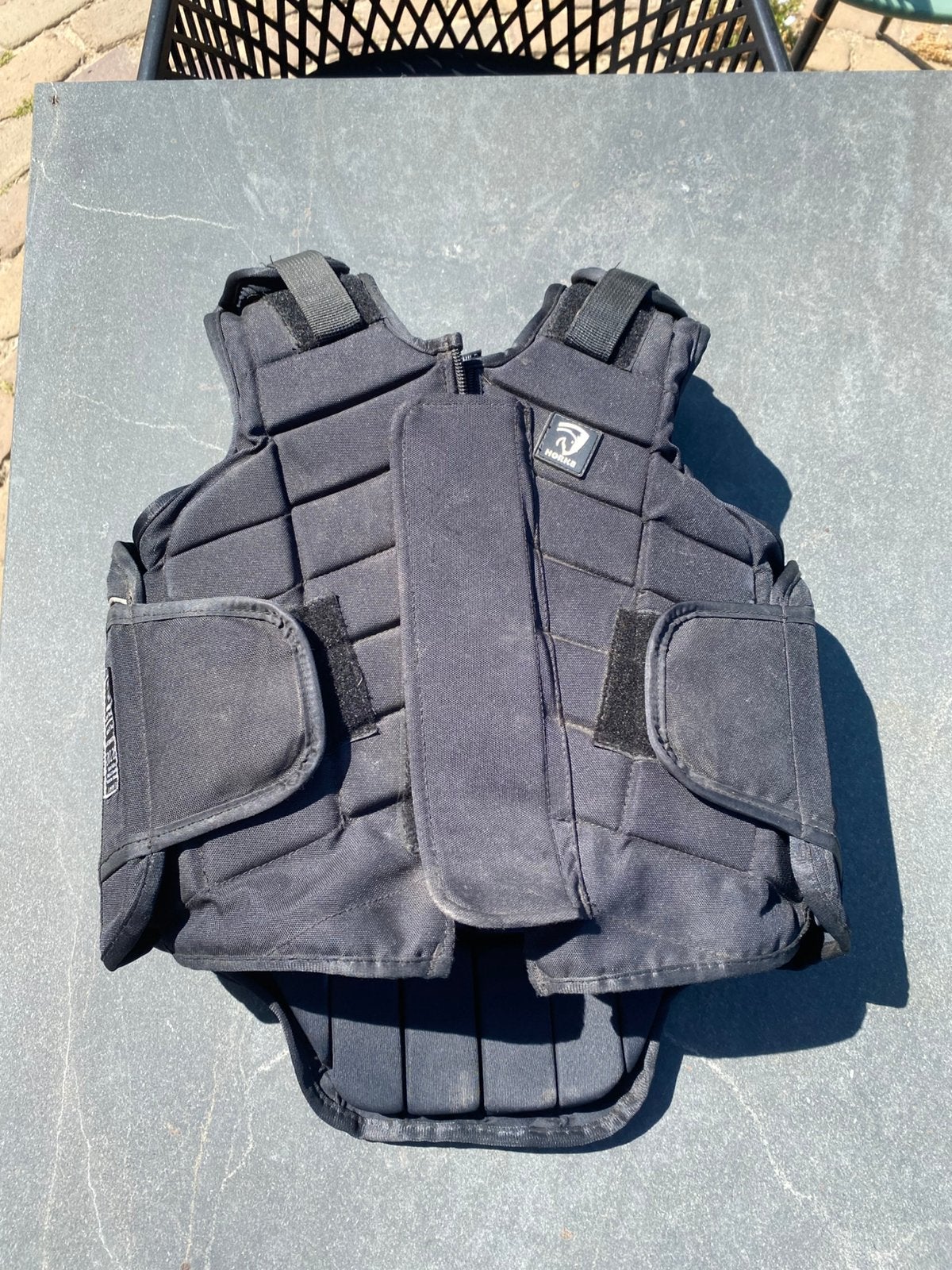 Bodyprotector Horka junior zwart maat 10 / L, Kinderen, Ophalen of Verzenden, Bovenkleding, Springen