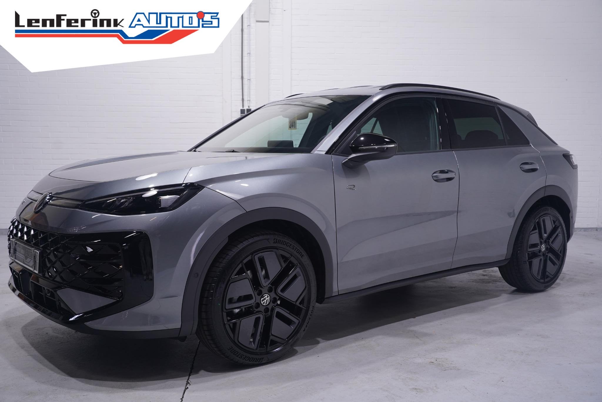 Volkswagen T-Roc 1.5 eTsi R-Line First Edition IQ.light Appl, 1374 kg, Euro 6, 4 cilinders, 150 pk