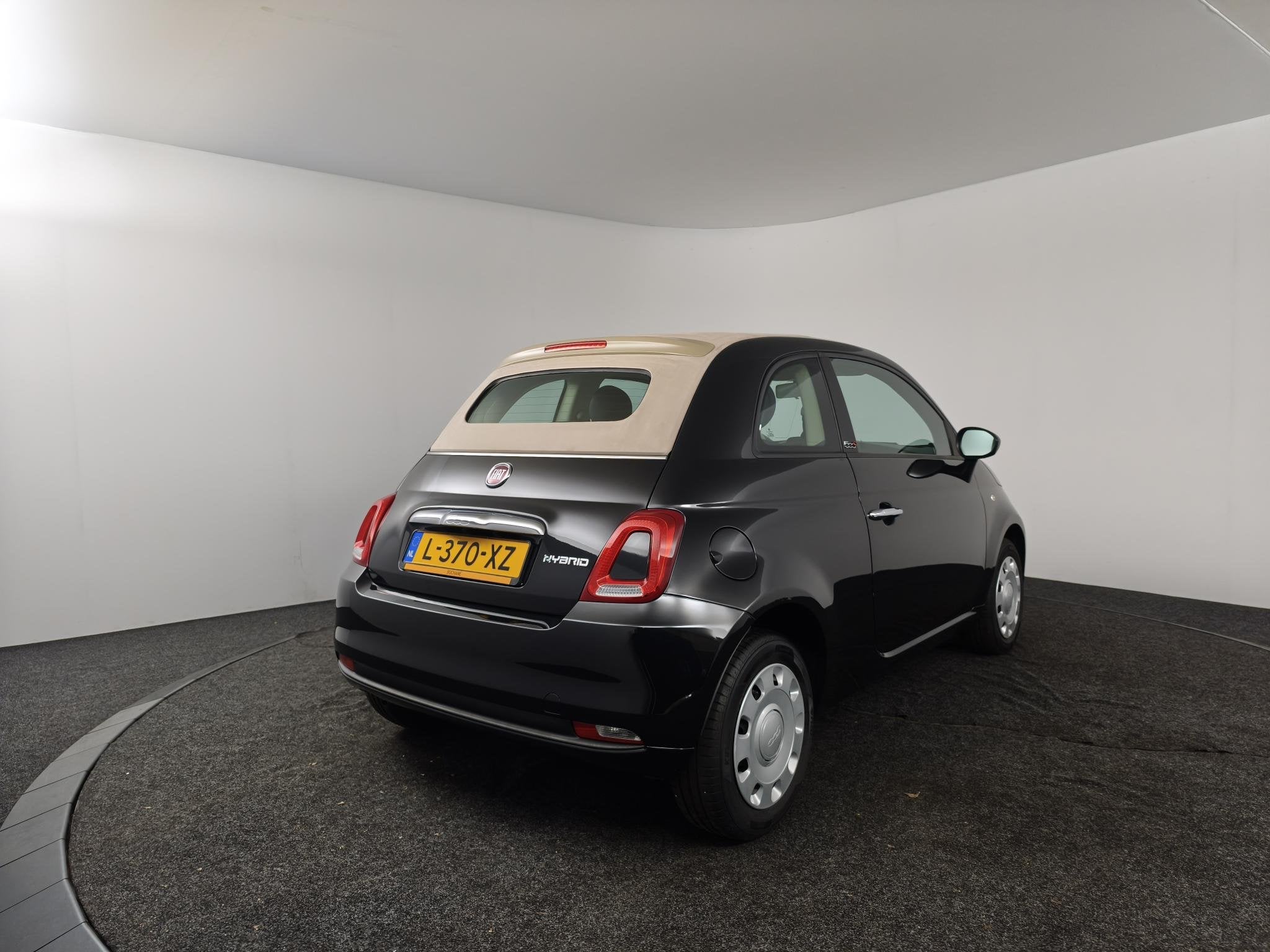 Fiat 500C 1.0 Hybrid Cult | Cabrio | Cruise control |, Auto's, Voorwielaandrijving, Stof, 4 stoelen, Zwart