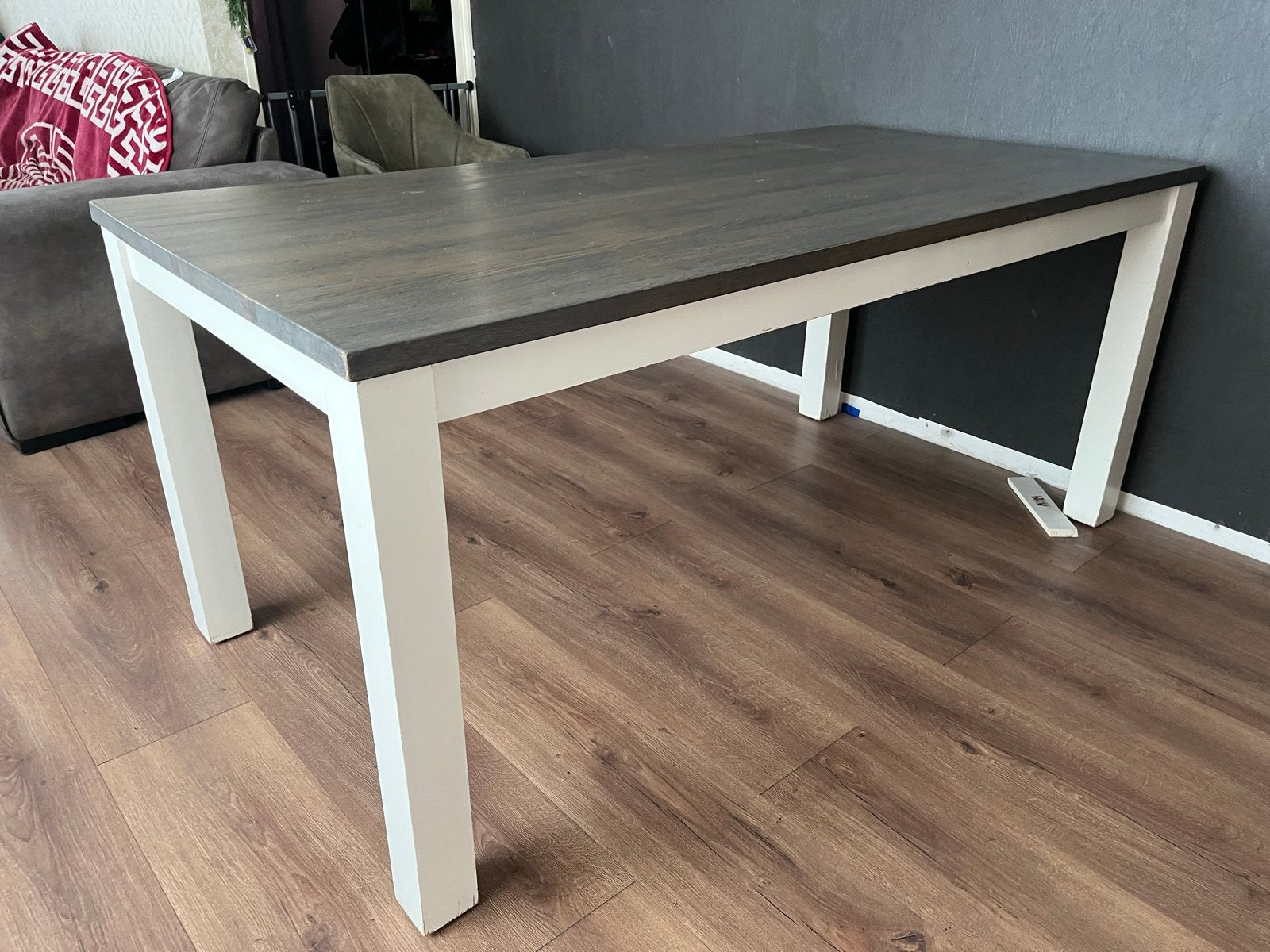 Eettafel met houten blad en witte poten, Huis en Inrichting, Tafels | Eettafels, Ophalen, Gebruikt, 50 tot 100 cm, 150 tot 200 cm