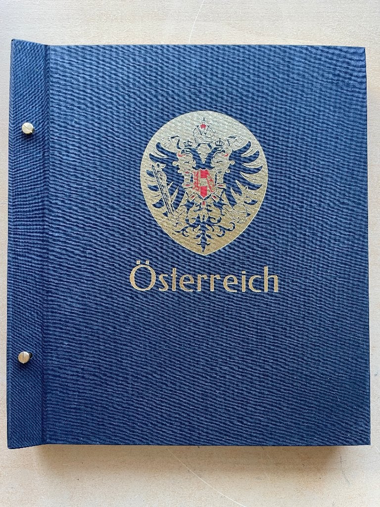 Oostenrijk  in een Davo Album 1945 /1989 Gebruikt, Ophalen of Verzenden, Gestempeld