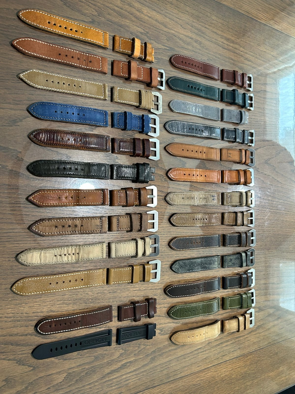Grote collectie leren horlogebandjes 26mm. voor o.a. Panerai, Overige merken, Overige materialen, Leer, Polshorloge