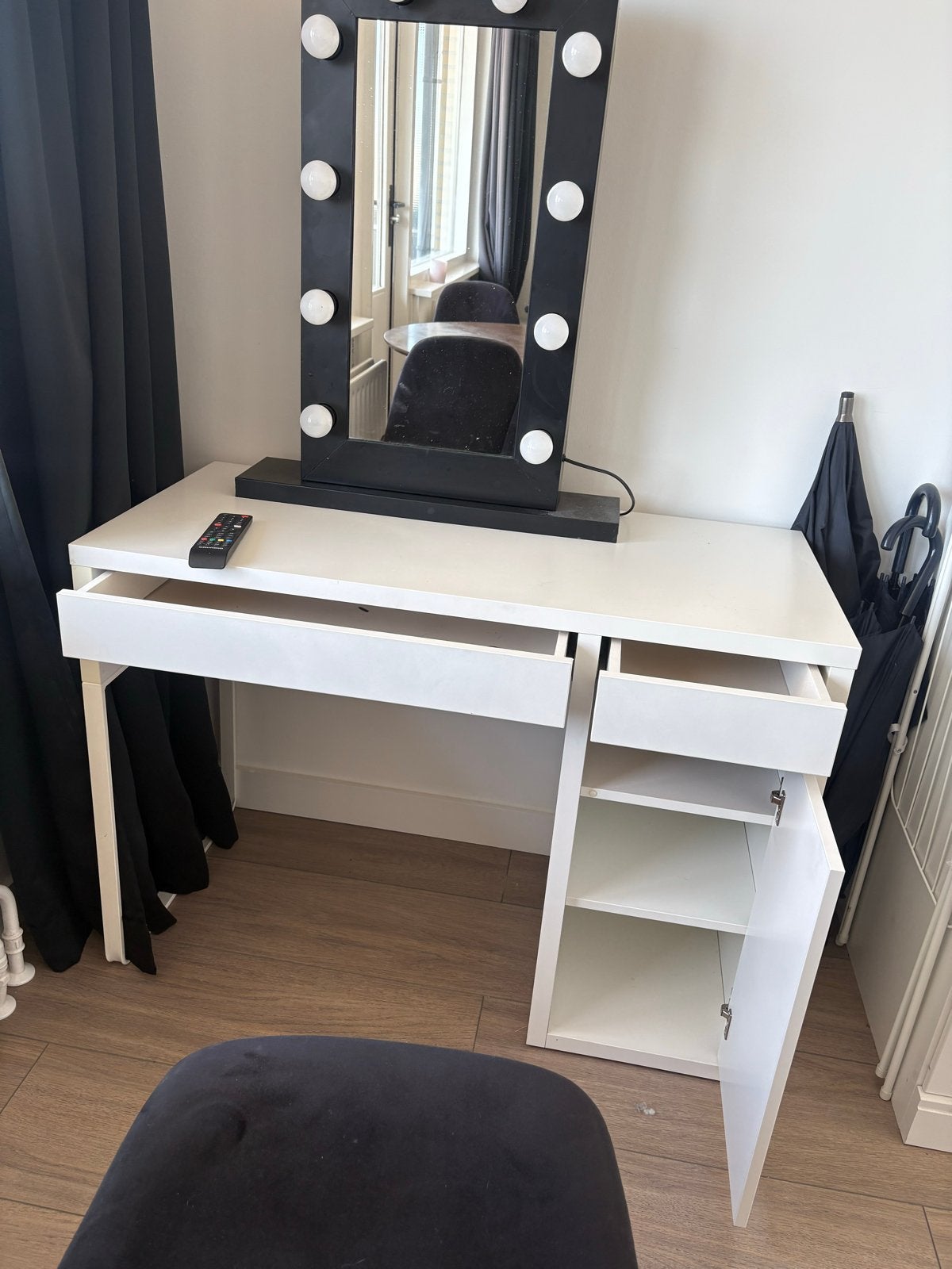 Ikea bureau/kaptafel 105x50cm met lades en kastje, Ophalen, Gebruikt, 100 tot 150 cm, Minder dan 100 cm