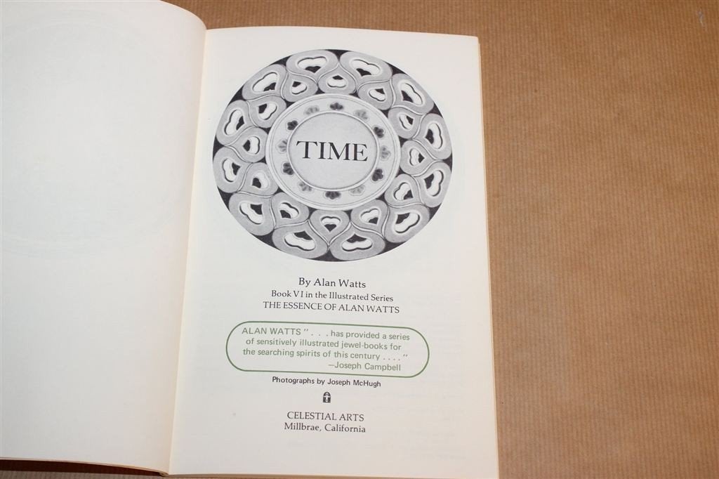 Alan Watts — Zen over Tijd & De Mens VIntage 1975 [EN], Boeken, Ophalen of Verzenden, Gelezen, Overige onderwerpen, Achtergrond en Informatie