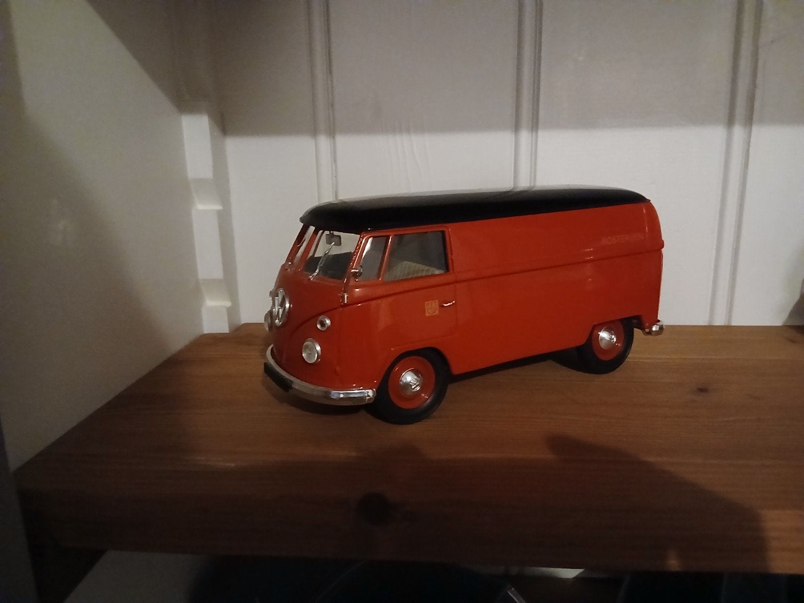 Vw t1 ptt van solido, Hobby en Vrije tijd, Modelauto's | 1:18, Ophalen of Verzenden, Solido