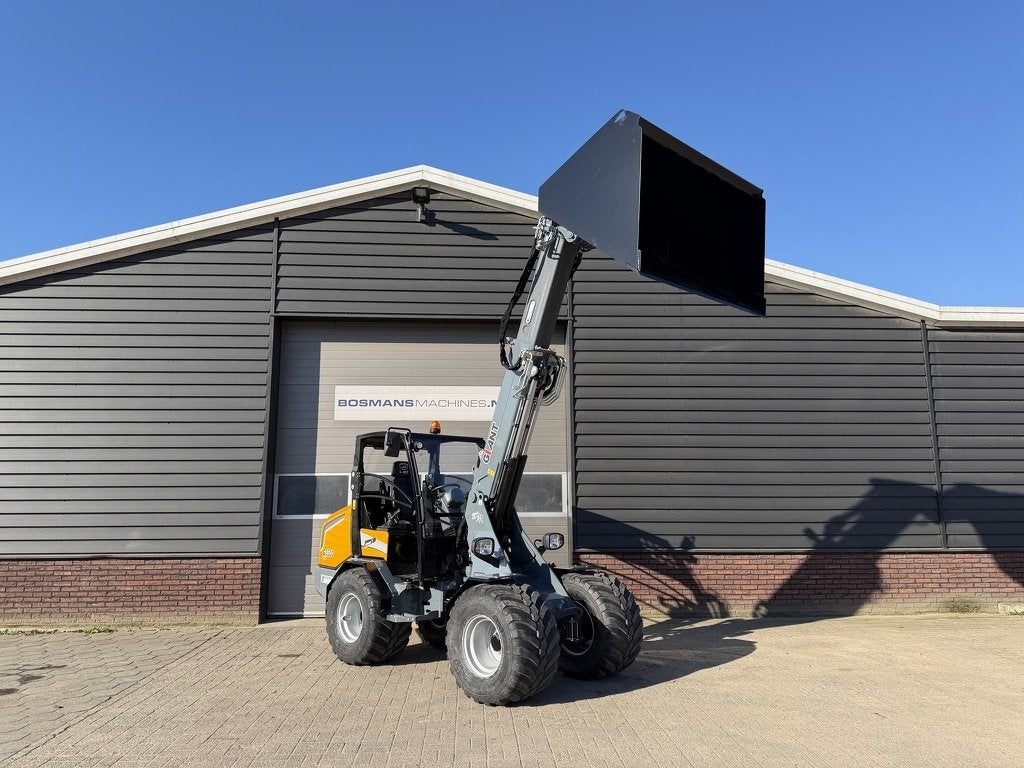 Giant G3500 TELE minishovel NIEUW €960 LEASE, Tobroco, Info@tobroco.nl, Sprendlingenstraat 57
5061 KM  Oisterwijk, NL, Wiellader of Shovel
