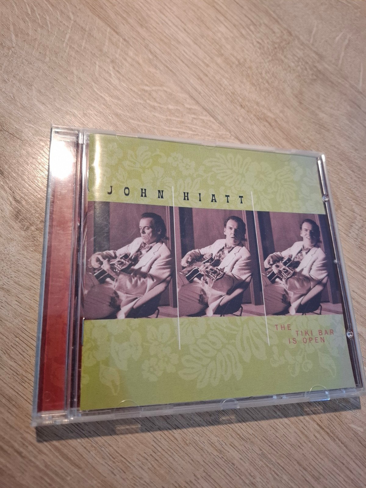 John Hiatt - The Tiki Bar Is Open CD, Ophalen of Verzenden, Gebruikt, Rock, Album