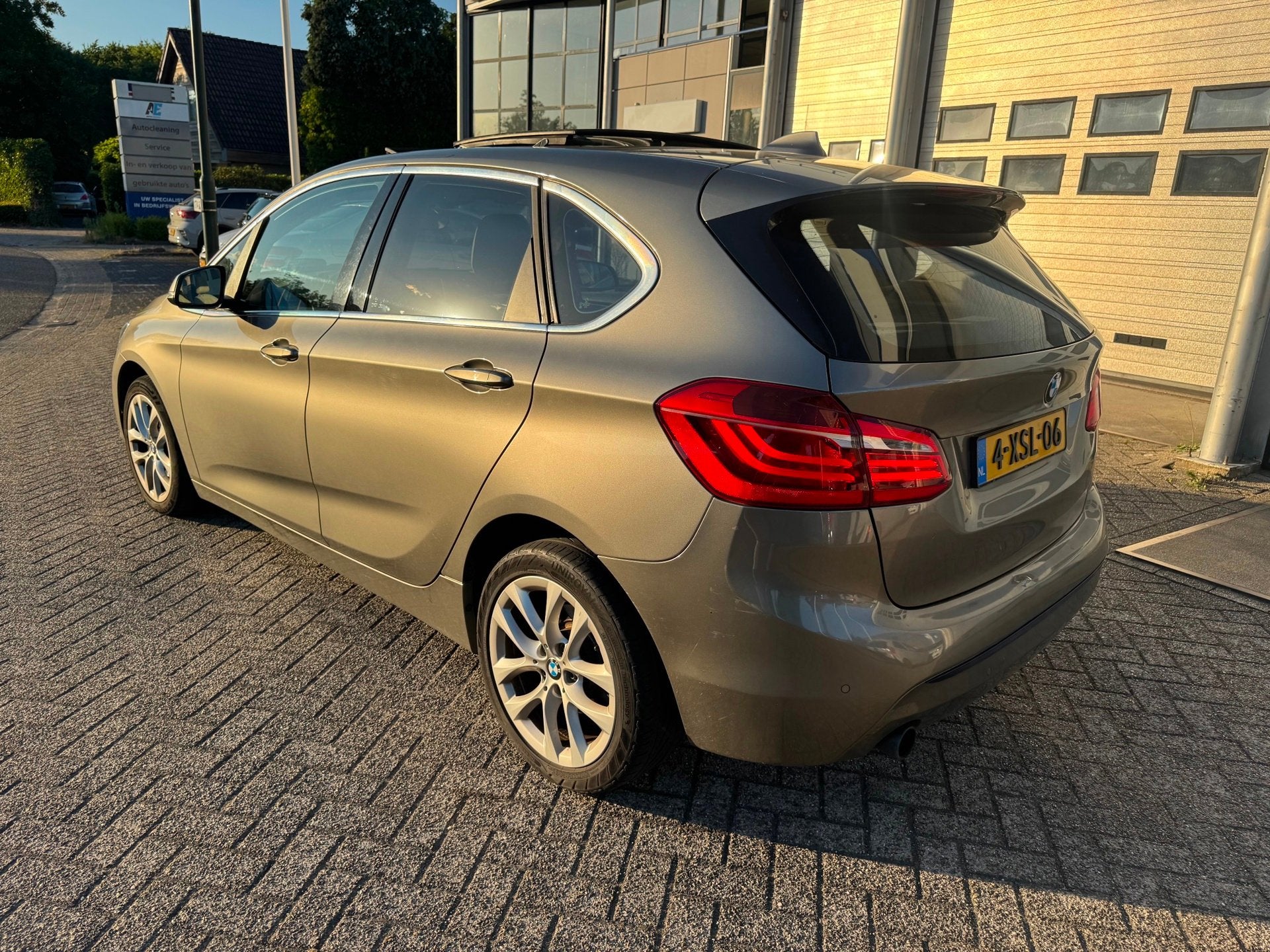 BMW 2-serie Active Tourer 218d High Executive Automaat, pano, Auto's, BMW, Euro 6, 4 cilinders, 150 pk, Diesel
