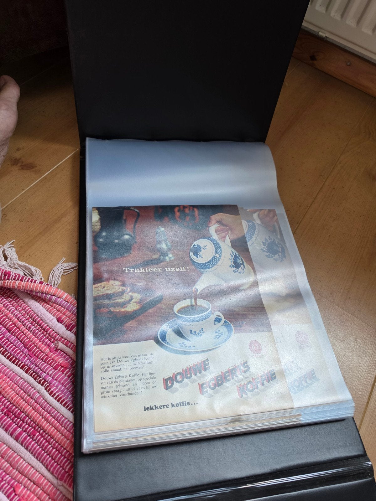 Douwe Egberts Knipsels - Vintage Reclame Collectie, Verzamelen, Ophalen of Verzenden, 1960 tot 1980, Nederland, Knipsel(s)