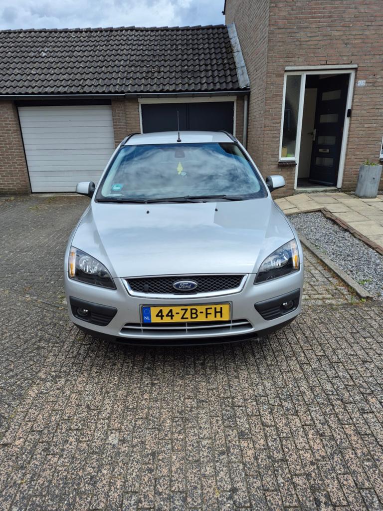 Ford Focus 1.8 92KW Wagon 2007 Grijs, Zwart, 4 cilinders, Handgeschakeld, Particulier