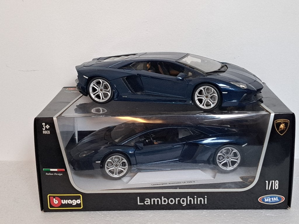 Lamborghini Aventador LP700-4 D.Blauw 1/18 Uniek Nieuw, Hobby en Vrije tijd, Ophalen of Verzenden, Zo goed als nieuw, Auto, Bburago