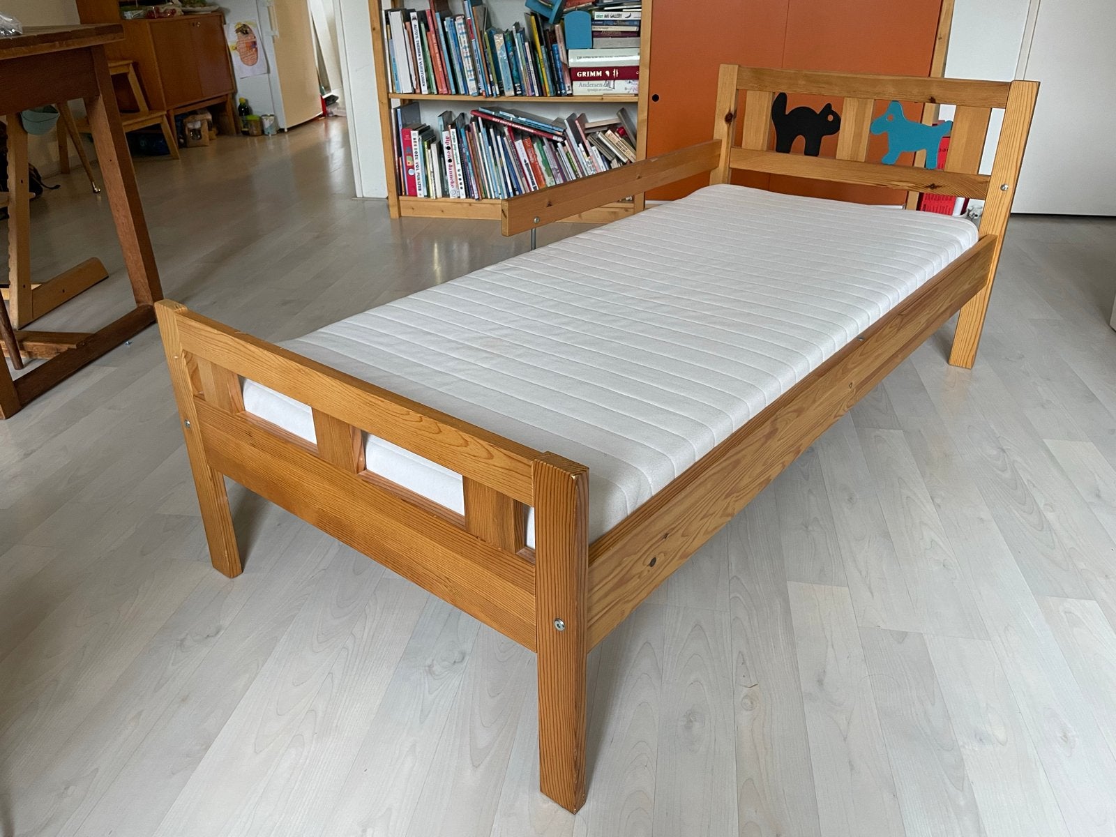 IKEA Kritter peuterbed met Vyssa matras 160x70cm, Ophalen, Gebruikt, Bruin, 190 cm of minder