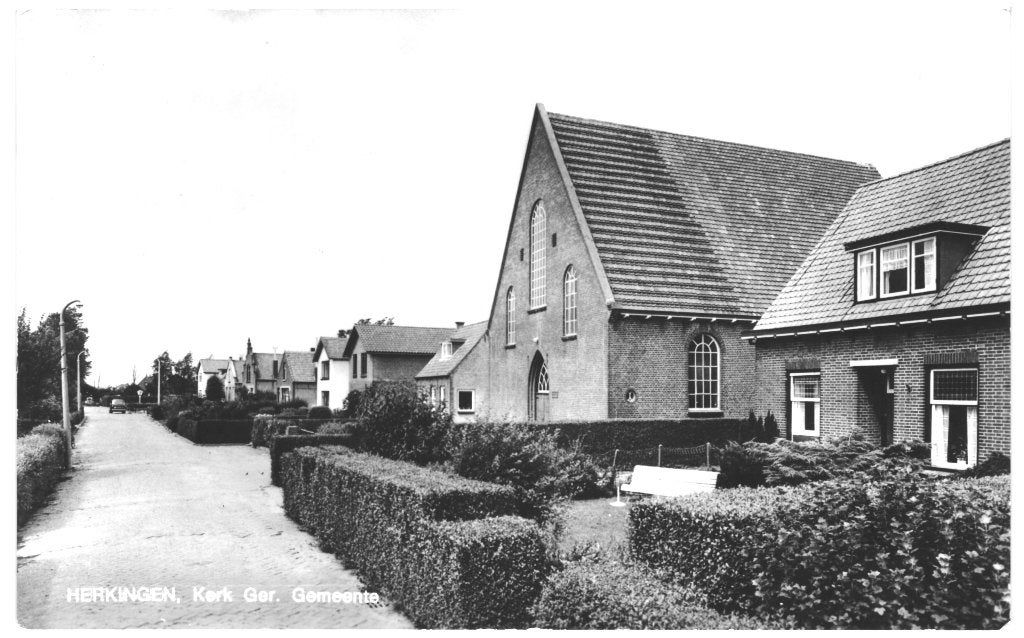 967727	Herkingen	ZH	1976 Kerk	Ger. Gemeente	 Onbeschreven