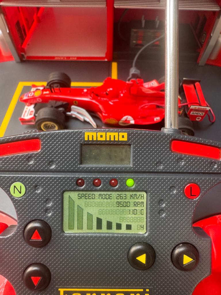 Ferrari F1 Pit Stop Challenge RC Auto - Nostalgie, Elektro, Ophalen of Verzenden, Zo goed als nieuw, Auto onroad