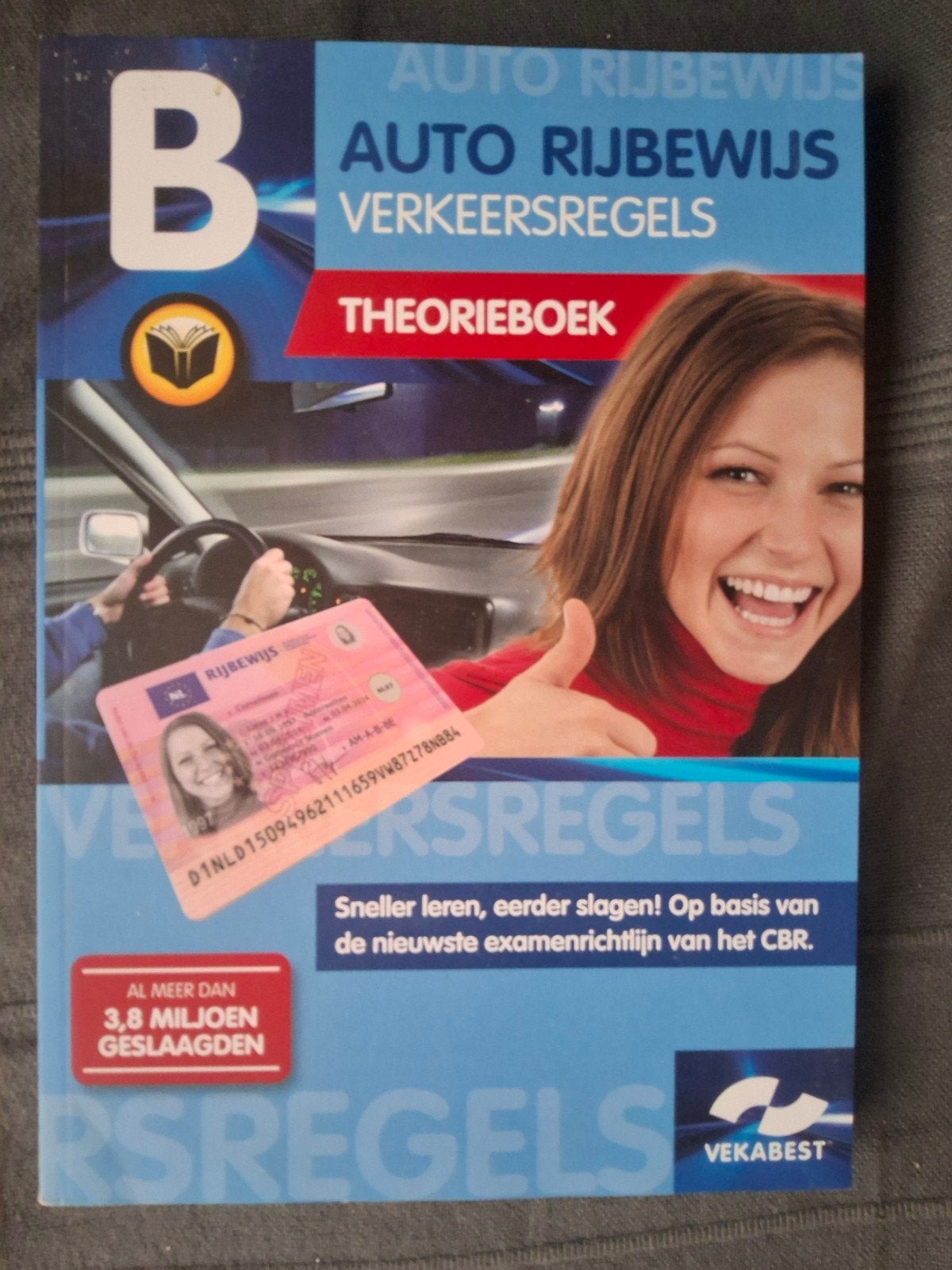 Vekabest Auto Rijbewijs Theorieboek + Examenvragen, Ophalen of Verzenden, Gelezen, Algemeen, Vekabest