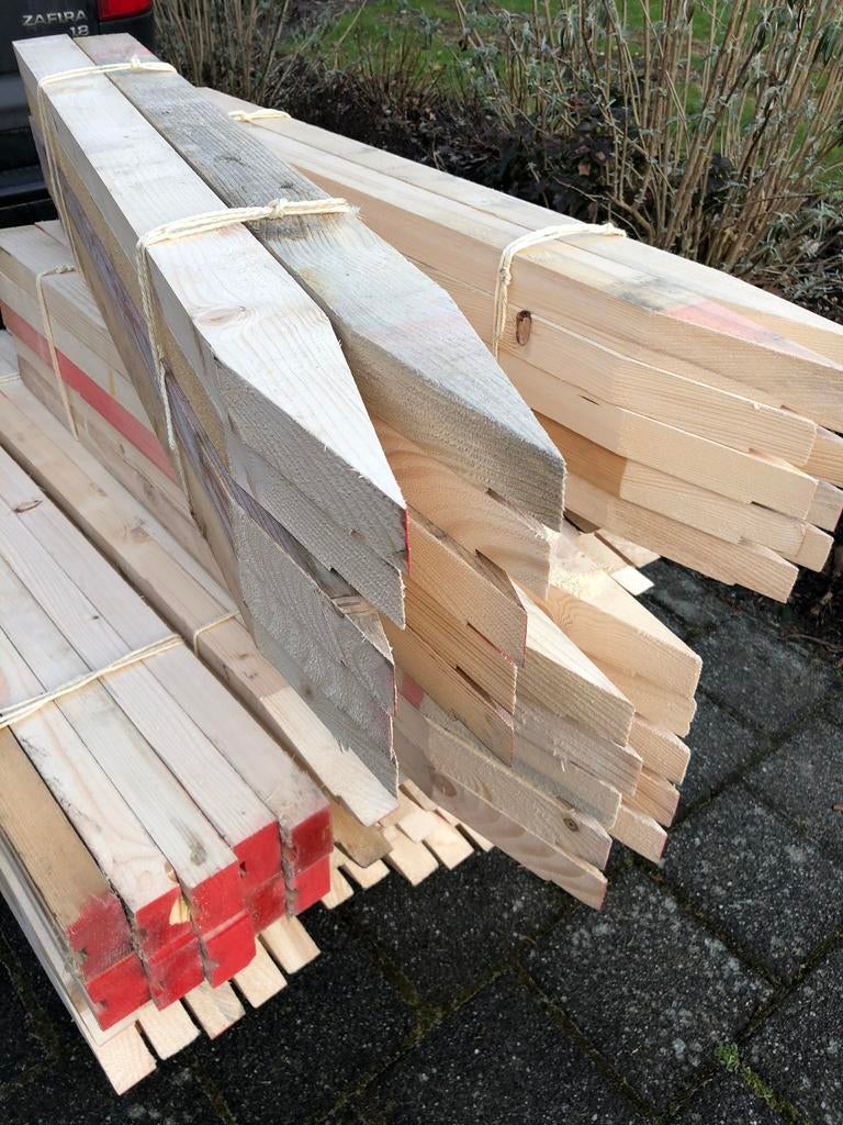 Piketpalen, piketten, fundering, beton ., Tuin en Terras, Palen, Balken en Planken, Ophalen, Zo goed als nieuw, 250 cm of meer