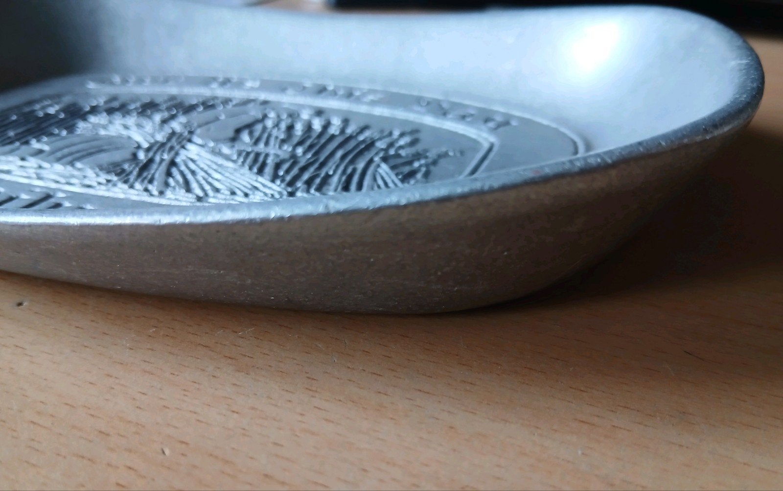 Foto 4 van Vintage Wilton Armetale Broodschaal, metaal, Pewterlook 23cm