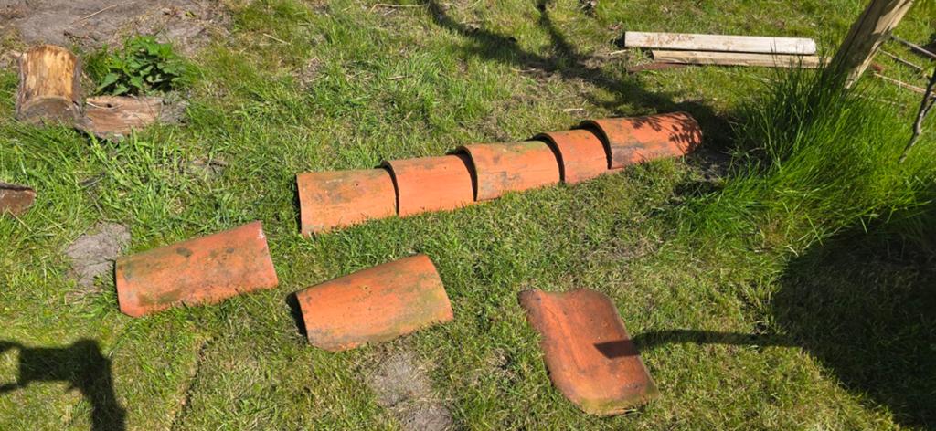 oud hollandse nokvorsten, Doe-het-zelf en Verbouw, Gebruikt, Steen of Klei, Ophalen of Verzenden, Minder dan 5 m²