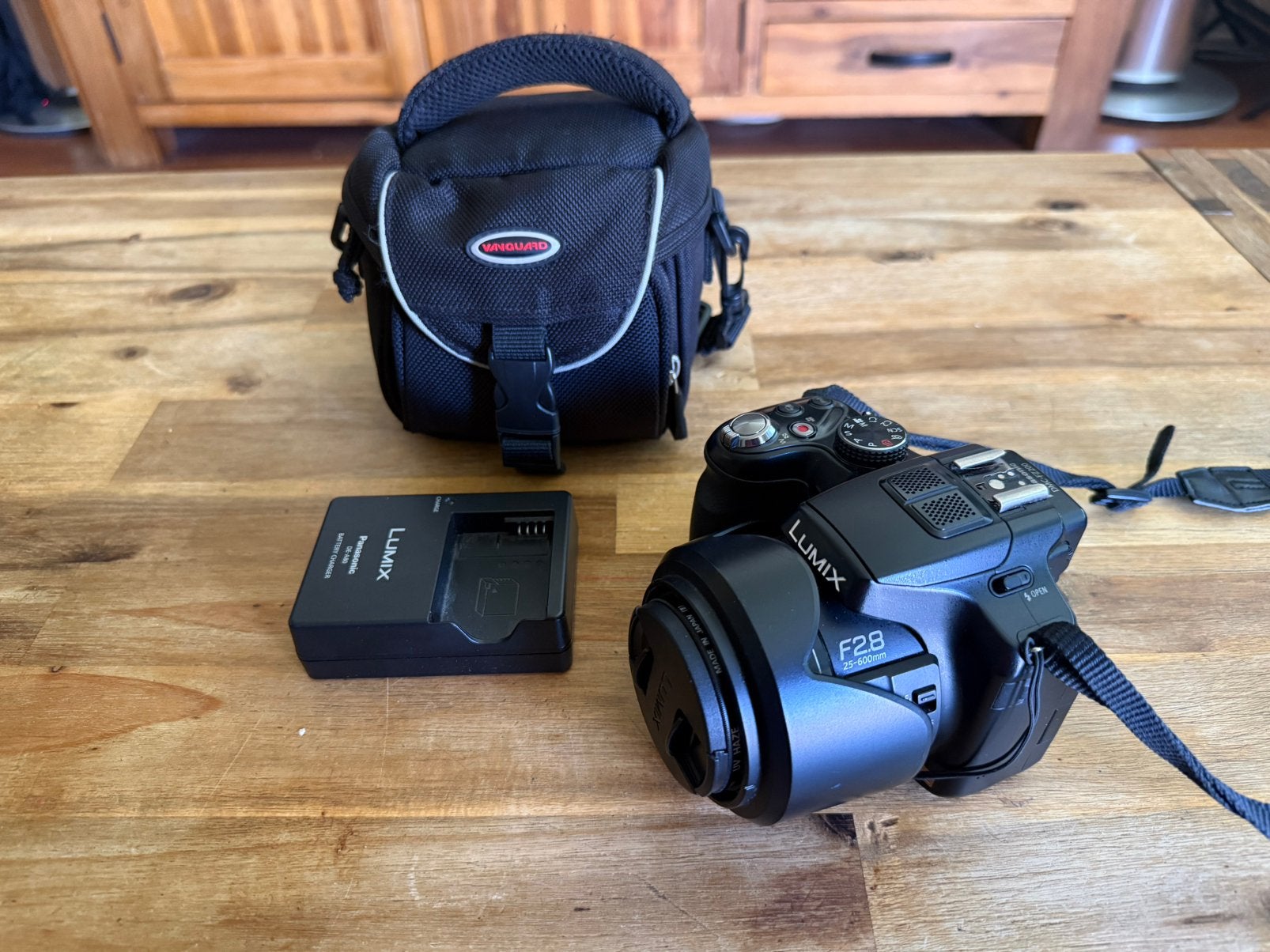 Panasonic Lumix DMC-FZ200, Panasonic, 12 megapixels, Zo goed als nieuw, Bridgecamera