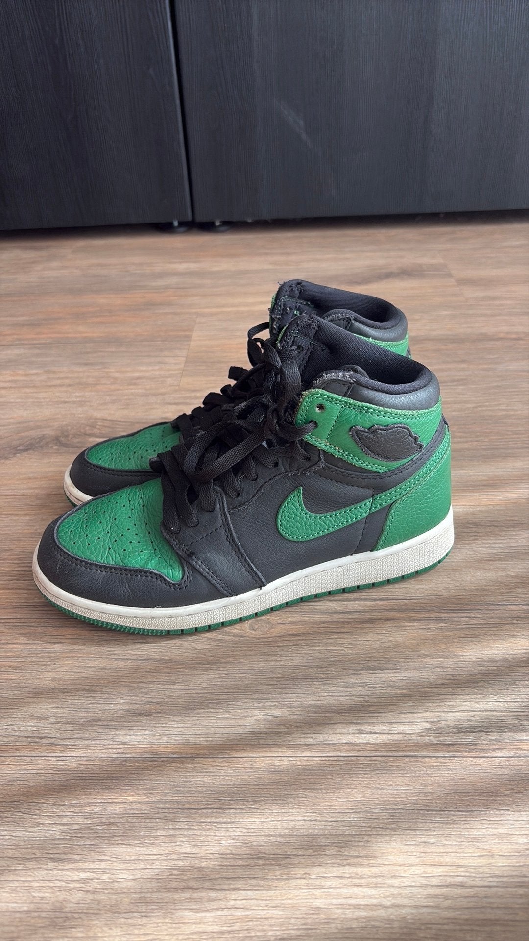 Air Jordan 1 Retro High OG 'Pine Green 2.0', Ophalen of Verzenden, Zo goed als nieuw, Overige kleuren