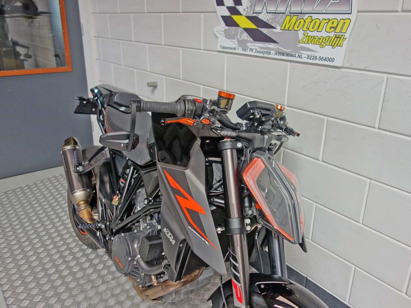 KTM 1290 SUPER DUKE R, 2 cilinders, KTM, Motorrijbewijs A, Bedrijf