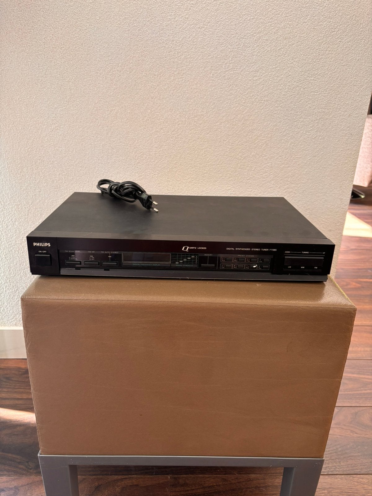 Philips FT565 Digital Synthesized Stereo Tuner, Ophalen, Zo goed als nieuw