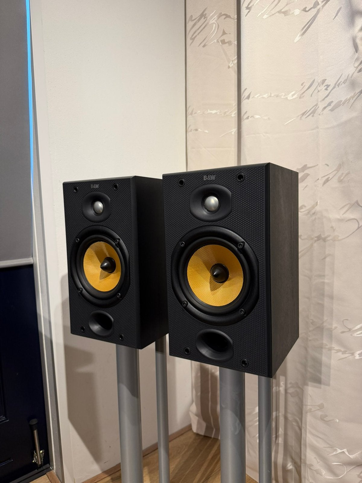 B&W DM601 S2 Black Ash Luidsprekers 1/2, Stereo speakers, Basreflex, Ophalen of Verzenden, Zo goed als nieuw