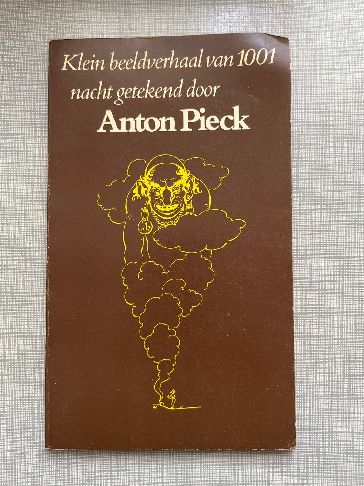 Klein beeldverhaal 1001 nacht - Anton Pieck, Boeken, Ophalen of Verzenden, Gelezen, Nederland