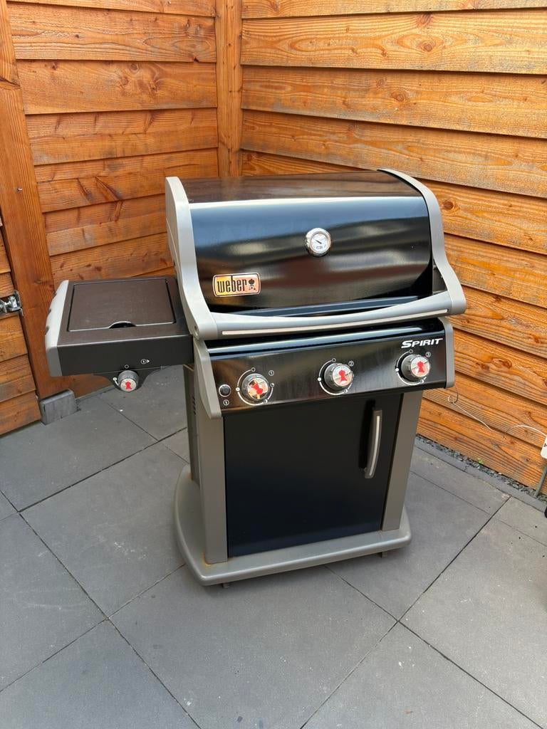 Weber Spirit BBQ met pizzasteen en extra grillrooster, Tuin en Terras, Ophalen, Zo goed als nieuw