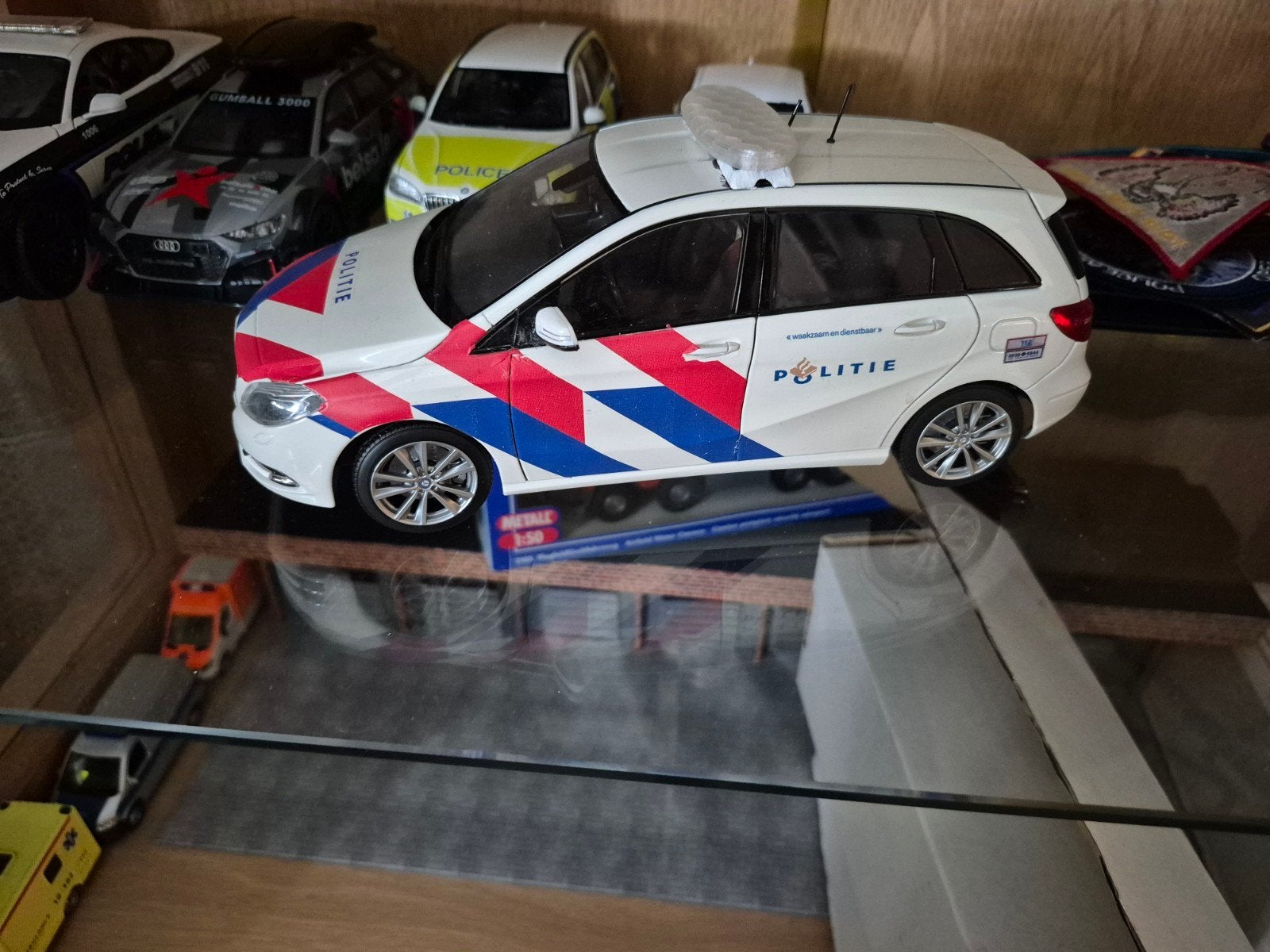Mercedes-Benz B-Klasse Politie schaalmodel, Hobby en Vrije tijd, Modelauto's | 1:18, Ophalen of Verzenden, Zo goed als nieuw, Auto