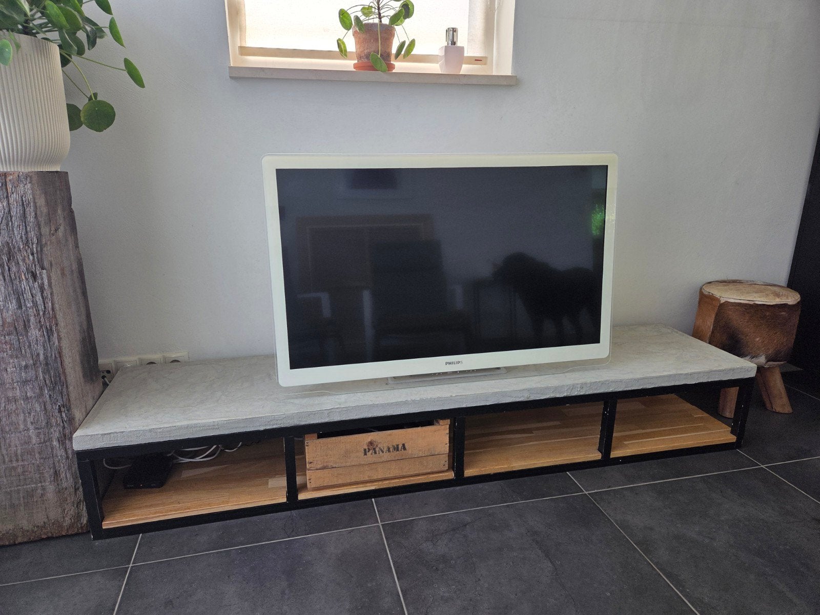 Industrieel TV-meubel - 194x45x29 cm, Huis en Inrichting, Kasten | Televisiemeubels, 150 tot 200 cm, Ophalen of Verzenden, Minder dan 100 cm