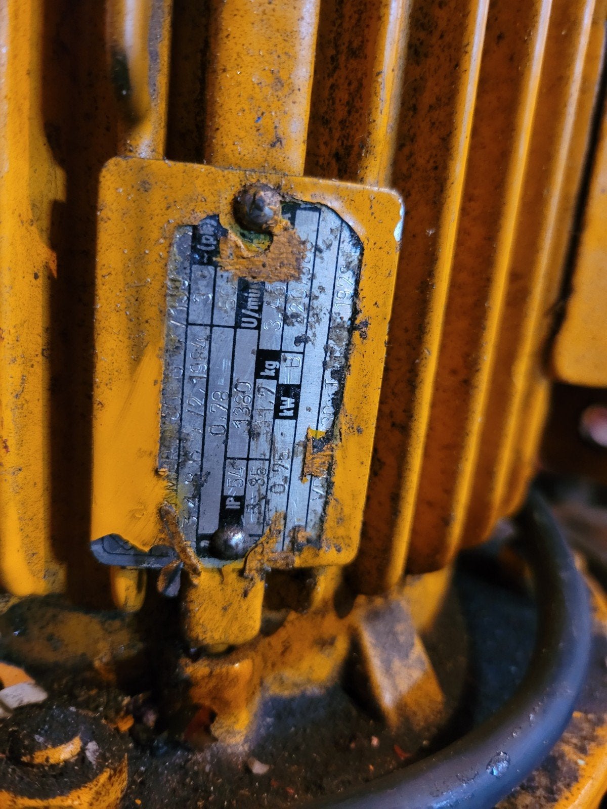 Elektrische motor met pomp - 0.75 kW, 1400 rpm, Doe-het-zelf en Verbouw, Ophalen, Gebruikt, Elektromotor