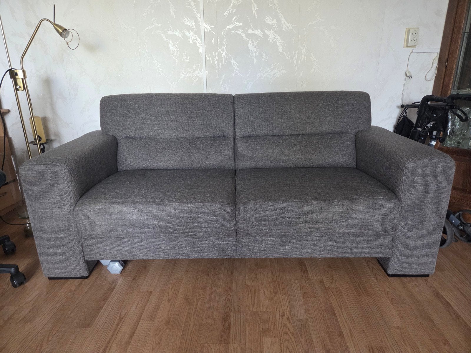 Luxe grijze bank met 2 fauteuils - De Bommel, Ophalen, Zo goed als nieuw, Hout, Modern, Cozy, Relaxt, Lounchen, Landelijk, Klassiek,Bonellvering