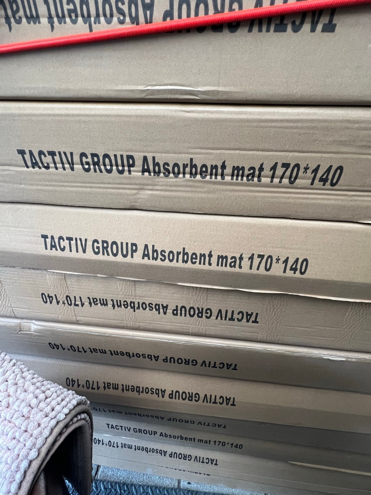 Rubberen mat 1.70x1.40m - Bedrukt/Zwart - Per stuk/2 voor, Ophalen, 100 tot 150 cm, Zwart, Nieuw