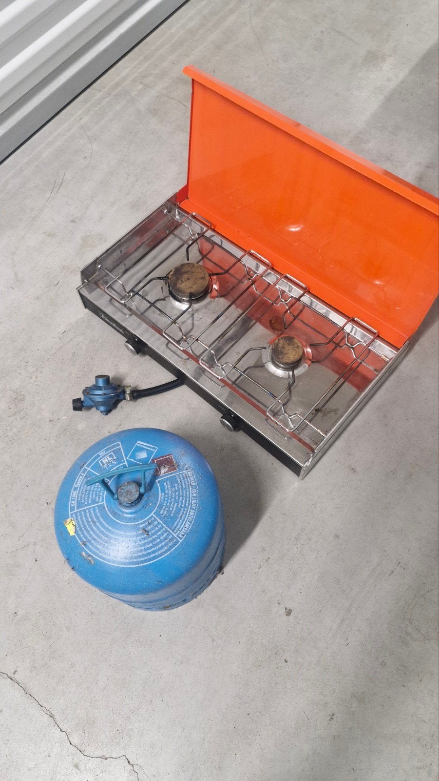 Camping gasstel met gasfles, halfvol, Caravans en Kamperen, Ophalen