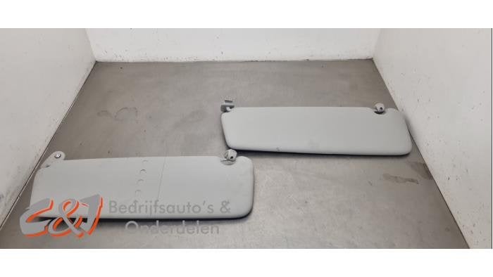 Zonneklep set van een Renault Trafic, Gebruikt, -, Renault, -
