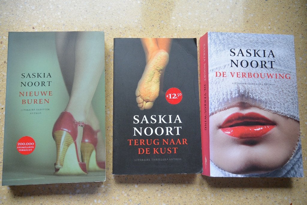 3 Saskia Noort De verbouwing Nieuwe buren Terug naar de kust, Boeken, Gelezen, Saskia Noort, Ophalen of Verzenden, Nederland