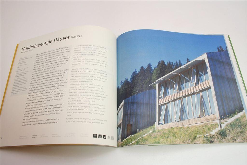 Zon en Architectuur — Voorbeelden & Ontwerprichtlijnen, Ophalen of Verzenden, Zo goed als nieuw, Architecten