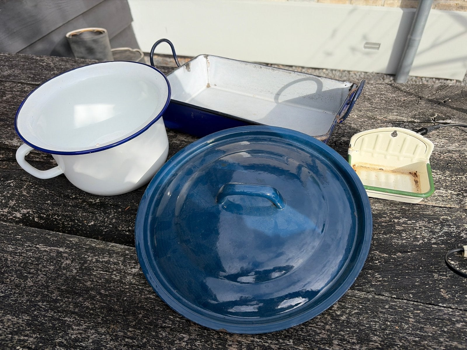 Vintage geëmailleerde pot, bakvorm, zeepbakje en deksel, Ophalen of Verzenden