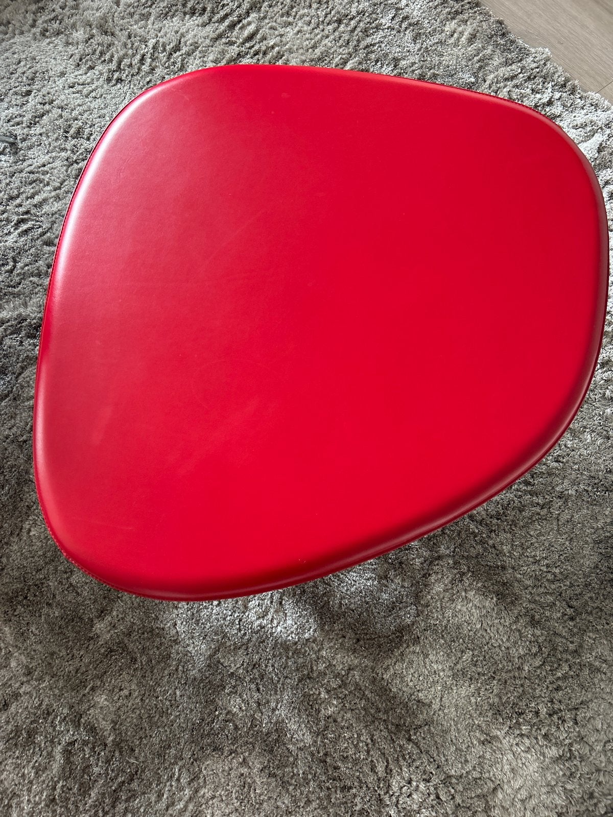Rode lederen design salon tafel -> Leolux Liliom, Ophalen, Minder dan 45 cm, Metaal of Aluminium, 55 tot 75 cm