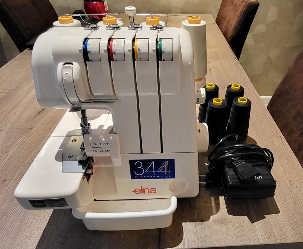 Elna 344 Lockmachine - Zo goed als nieuw, Hobby en Vrije tijd, Ophalen