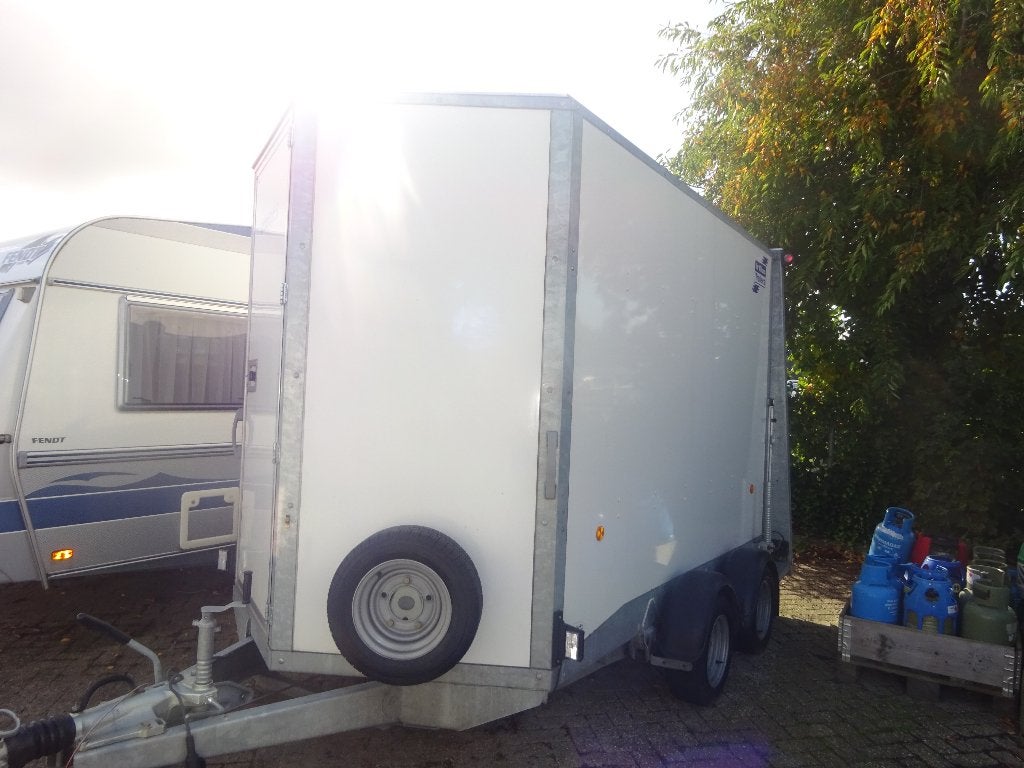 Ifor Williams en Henra Trailer, Auto diversen, Ophalen, Nieuw