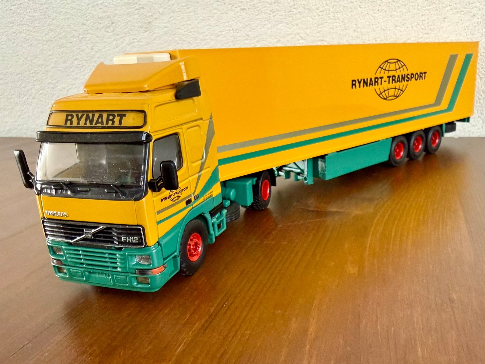 Tekno Rynart Transport Volvo FH12 in originele Tekno Doos, Hobby en Vrije tijd, Modelauto's | 1:50, Ophalen of Verzenden, Zo goed als nieuw