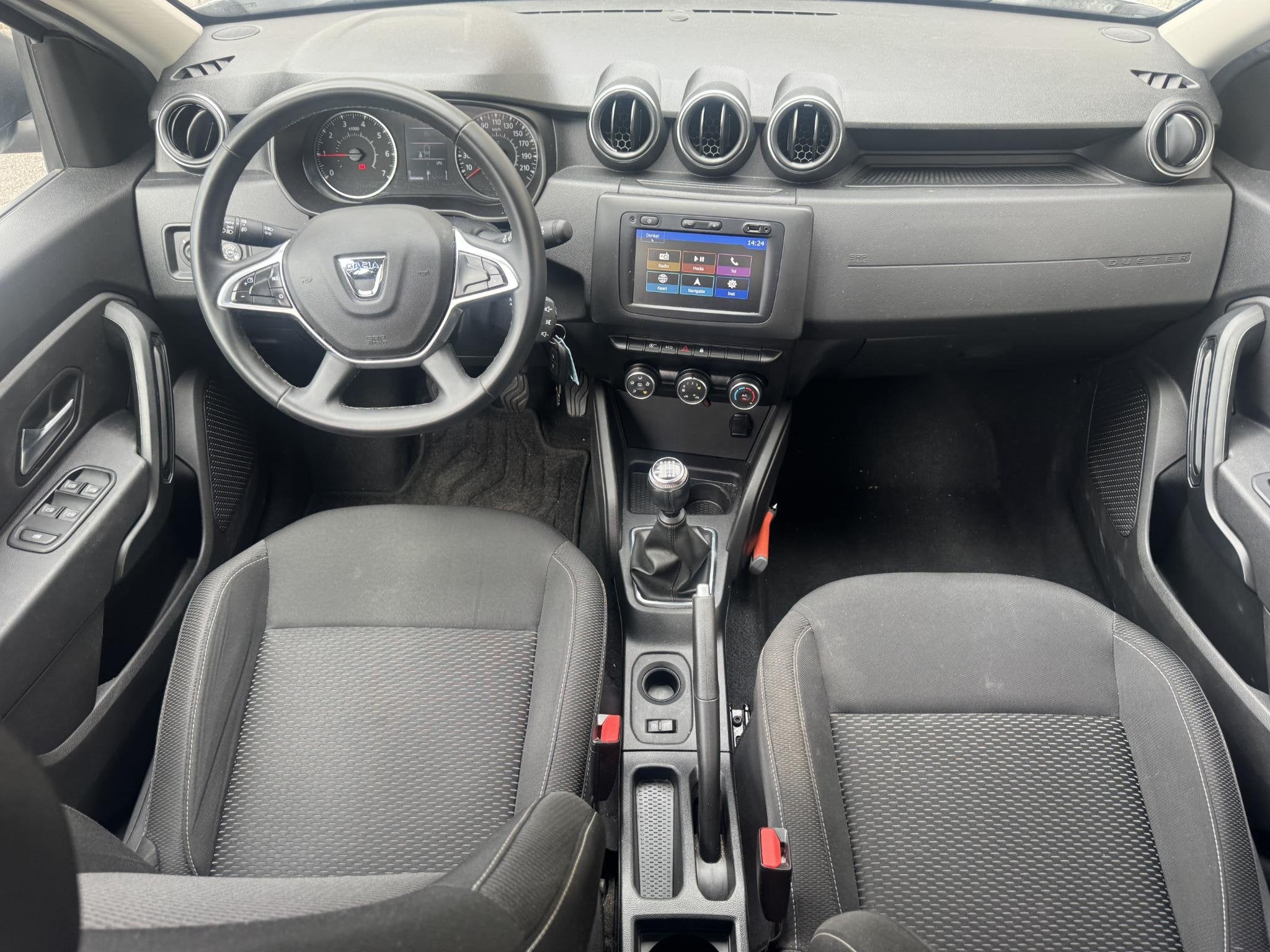 Dacia Duster 1.0 TCe Bi-Fuel Comfort | Trekhaak | Navigatie, Auto's, Gebruikt, 4 cilinders, Wit, Origineel Nederlands