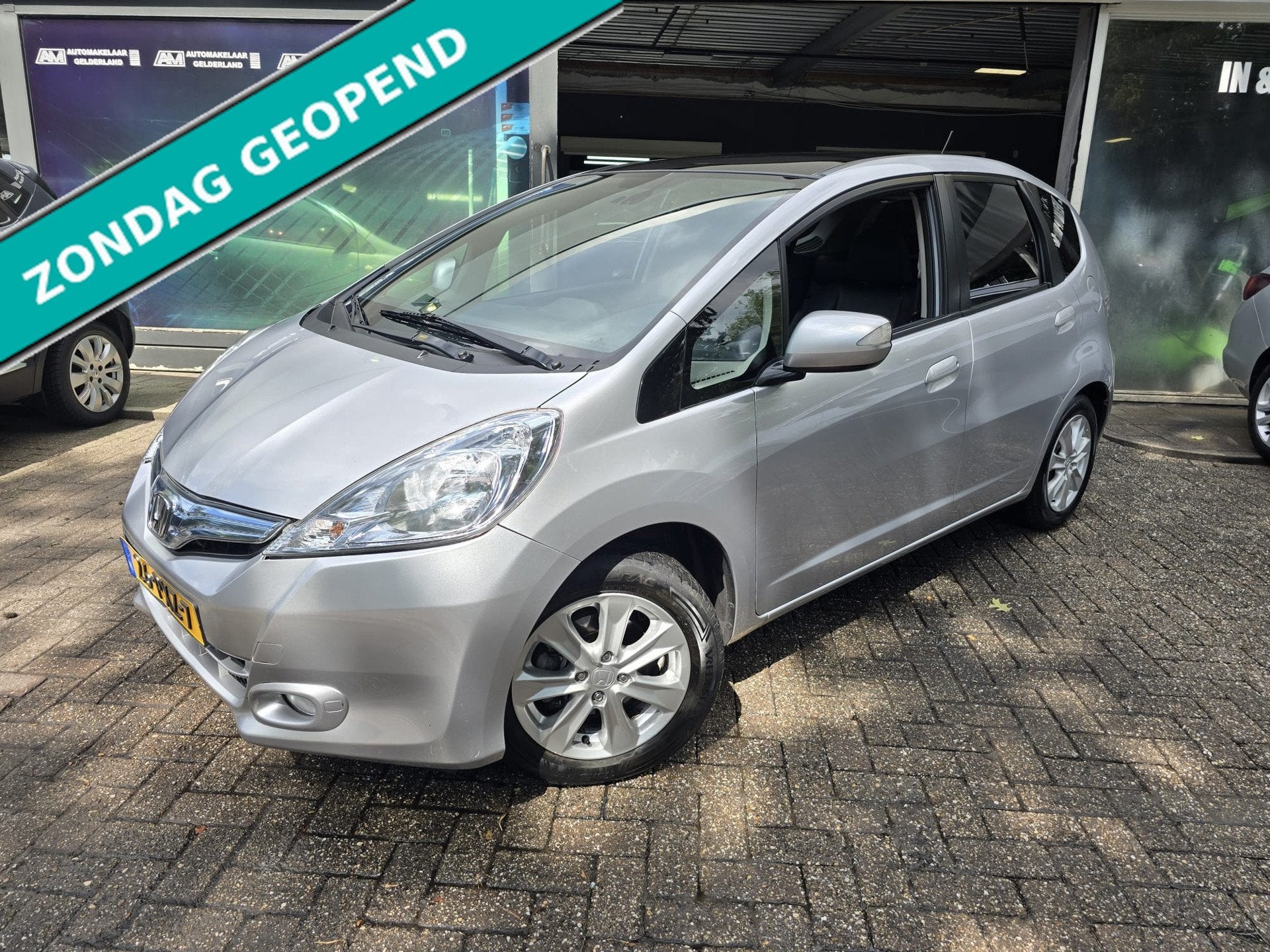 Honda Jazz 1.4 Hybrid Exclusive | AUTOMAAT | 2E EIGENAAR | 3, Auto's, Honda, Gebruikt, 4 cilinders, 49 €/maand, Bedrijf
